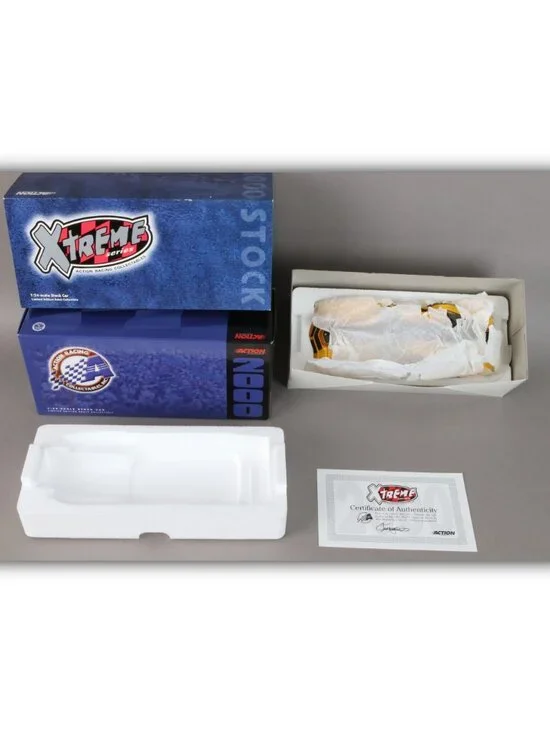 1/24 Action Alan Kulwicki 1981 #97 WLPX Camaro IROC Xtreme 1 OF 3504 With COA - Picture 2 of 7